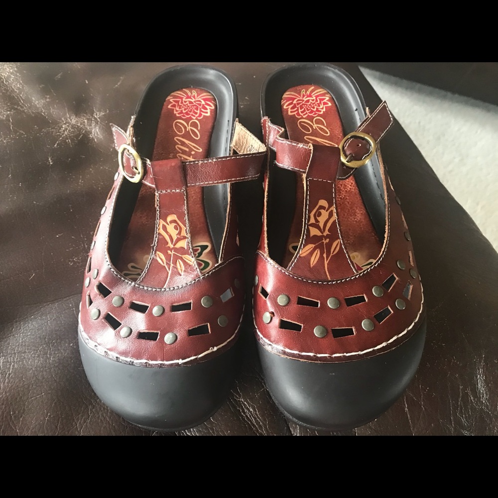 Women’s Elite by Gorkys size 9